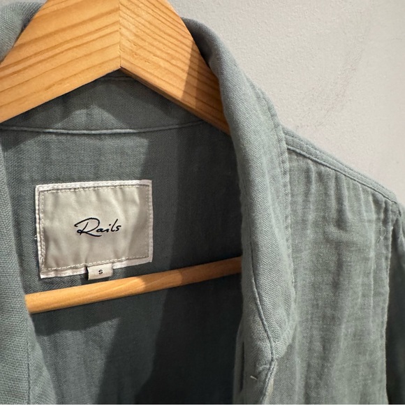Rails Ellis Cotton Gauze Button Up Shirt in Aloe, Size S - Picture 7 of 13